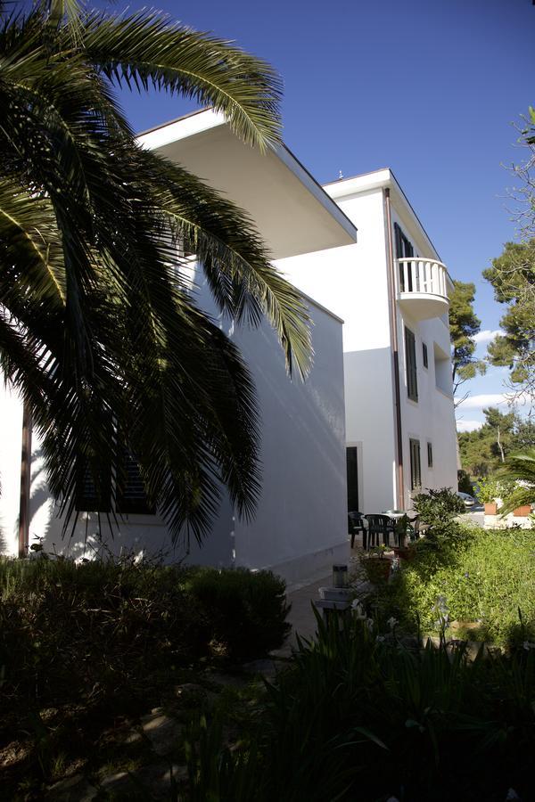 Villa Bunta Sutivan Exterior photo
